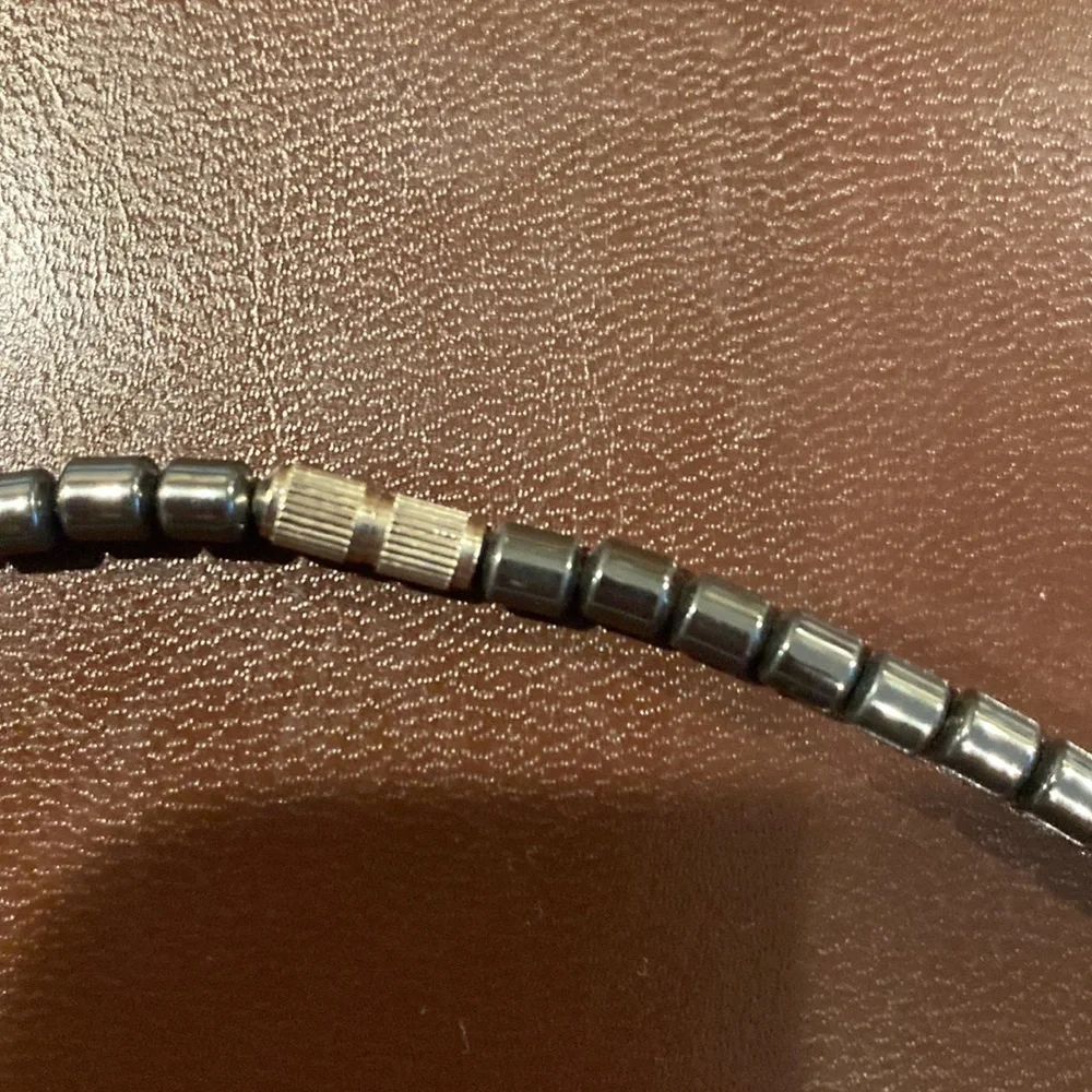 EXQUISITE necklace.